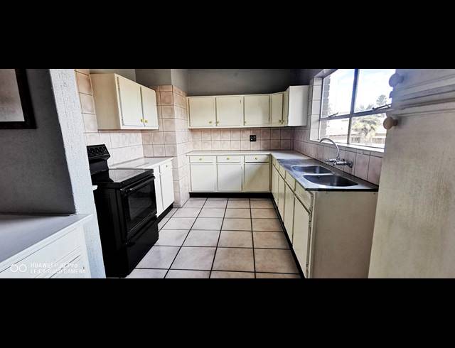3 BEDROOM FLAT SOLD IN THREE RIVERS